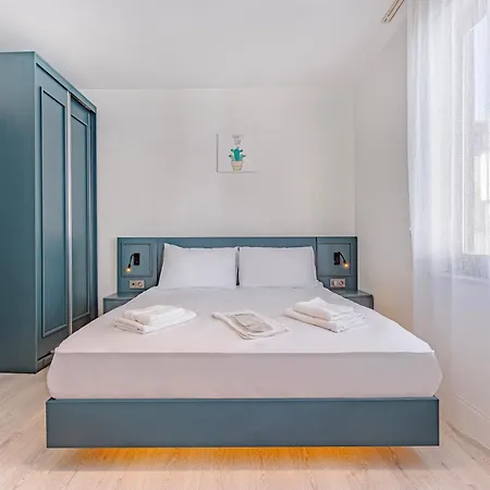 Tulii Hotel *