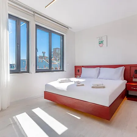 Tulii Hotel *