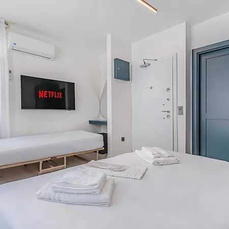 Tulii Hotell *